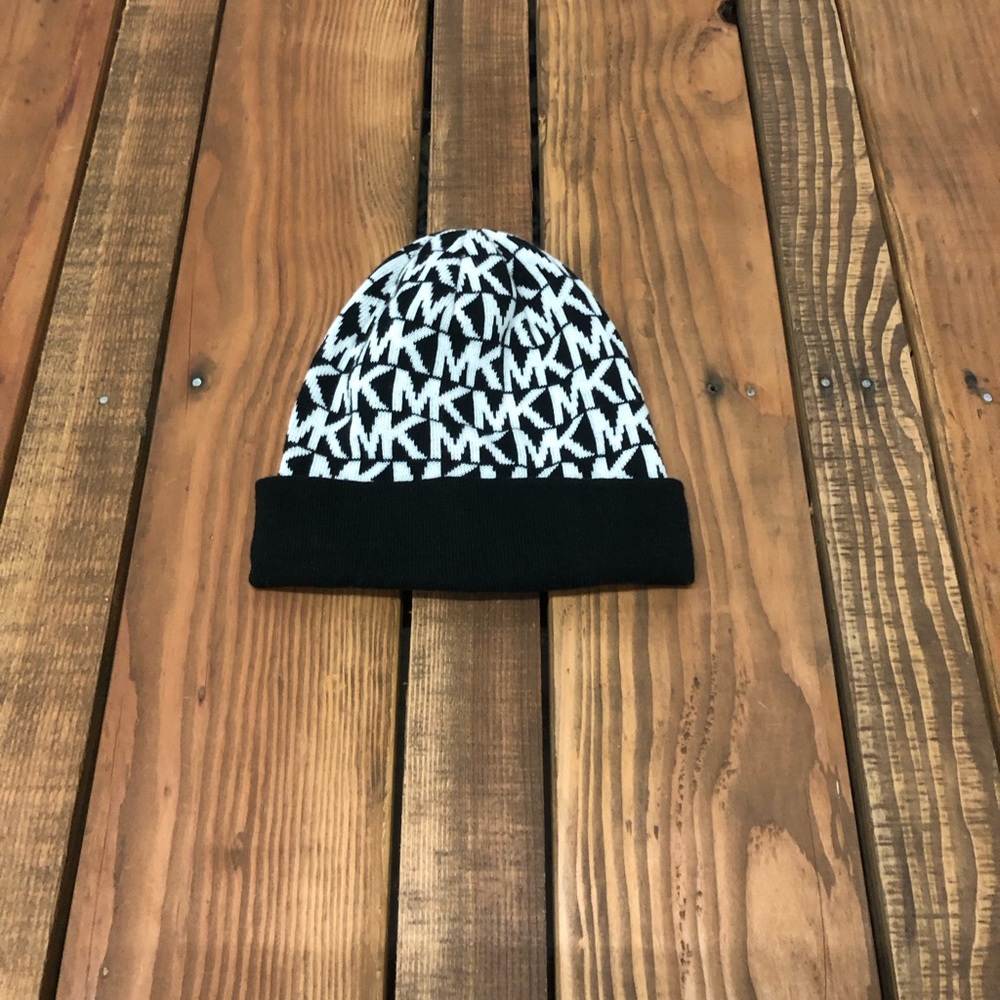 Michael Kors MK logo black and white knit hat beanie - Picture 3 of 4